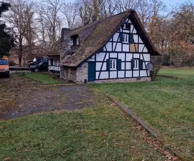 Einfamilienhaus, und Stallungen in Weidmannsheil 151, 45481 Mülheim an der Ruhr, Selbeck - Bild 1