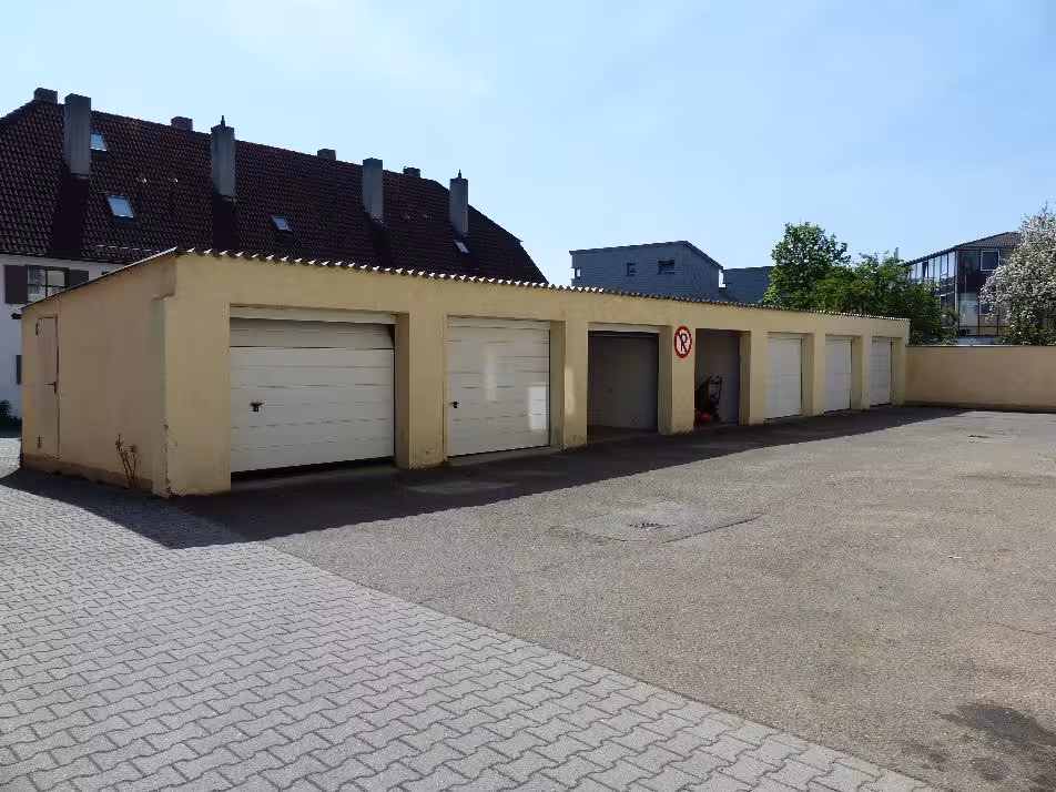 Eigentumswohnung 2 1/2 Zimmer mit Loggia, Kellerraum u. Garage in Ingolstadt - Bild 4
