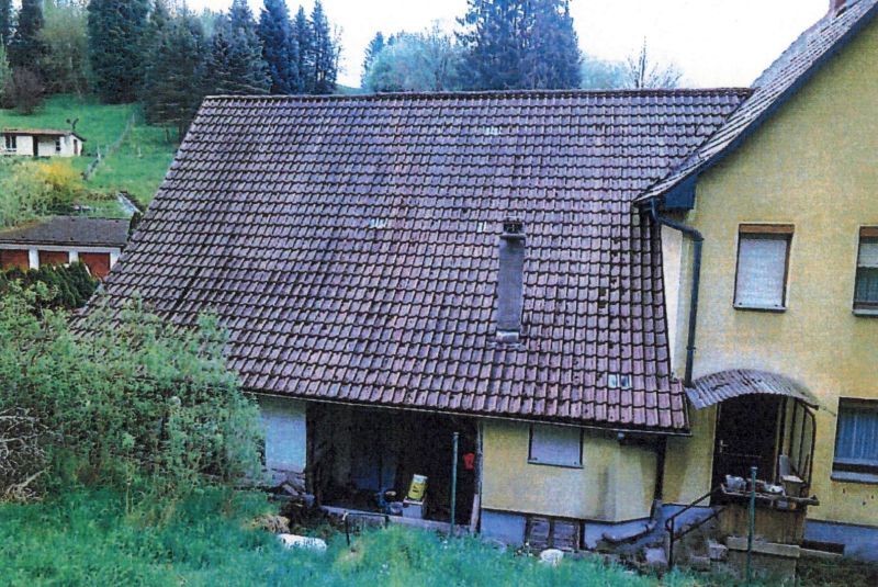 Einfamilienhaus nebst Scheunengebäude mit integrierter Garage in Wüstenrot - Bild 2