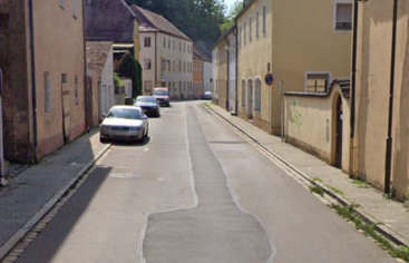 Mehrfamilienhaus in Kugelplatz 6, 92237 Sulzbach-Rosenberg - Bild 2