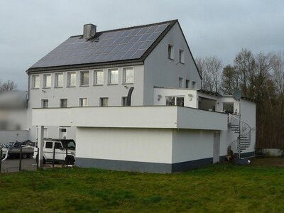 Garage, Gewerbeeinheit (z.B. Laden, Büro), Einfamilienhaus in Dorfstraße 30, 59556 Lippstadt, Benninghausen - Bild 2