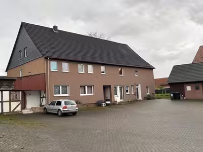 Mehrfamilienhaus in Auf der Amtsseite 6, 37574 Einbeck, Holtensen - Bild 2