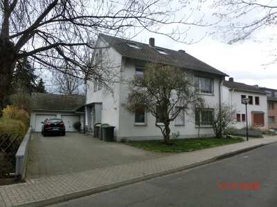 Zweifamilienhaus in Siegbengebirgsallee 62, 53840 Troisdorf, Ort - Bild 1