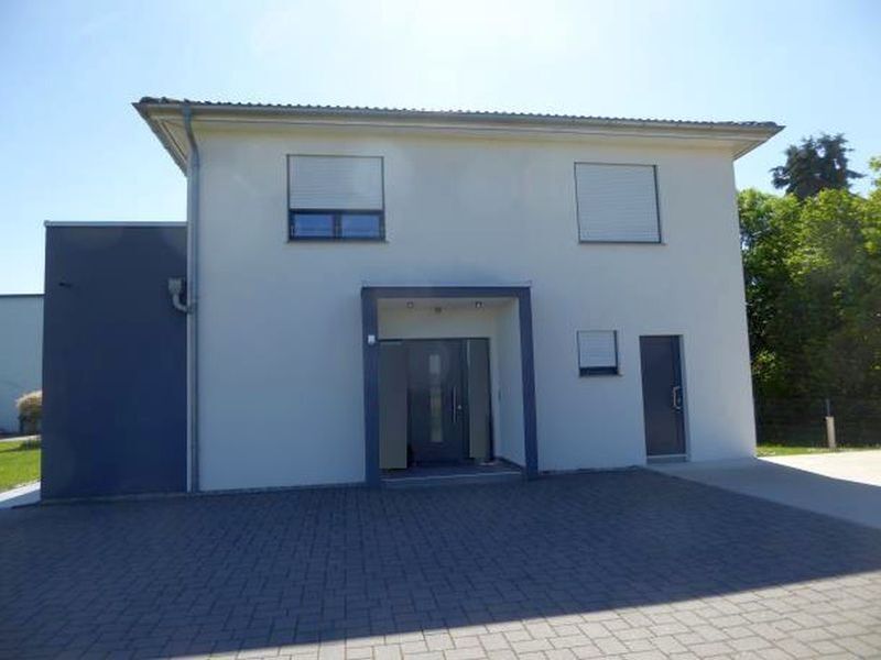 Einfamilienwohnhaus im Gewerbegebiet in Epfenbach - Bild 3