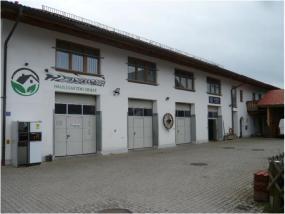 Gewerbegrundstück mit Halle und Einfamilienhaus in Wiesen - Bild 2