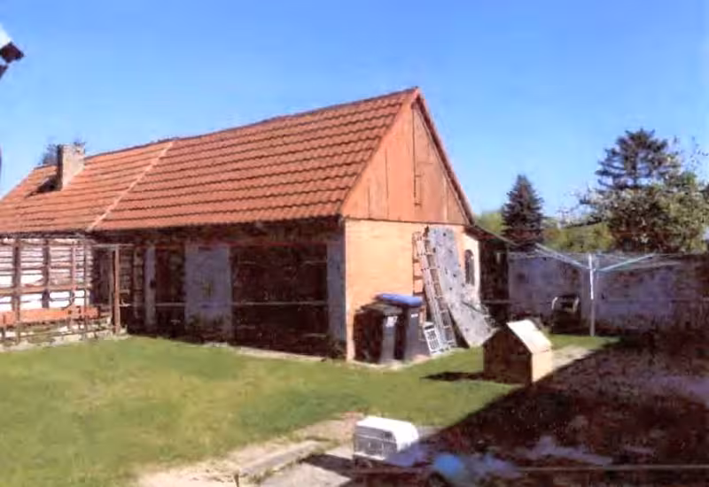 Doppelhaushälfte mit Nebengebäuden in Penkun - Bild 2