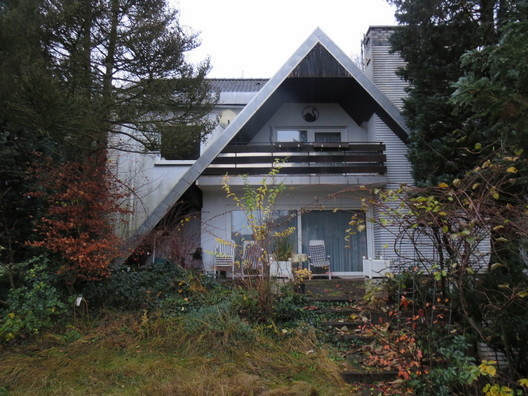 Einfamilienwohnhaus mit Arztpraxisfläche nebst Doppelgarage in Schloß Holte-Stukenbrock - Bild 1