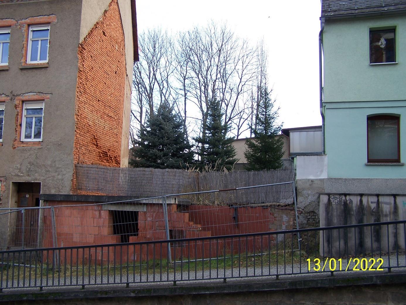 Grundstück bebaut mit Kellerrohbau in Glauchau - Bild 2