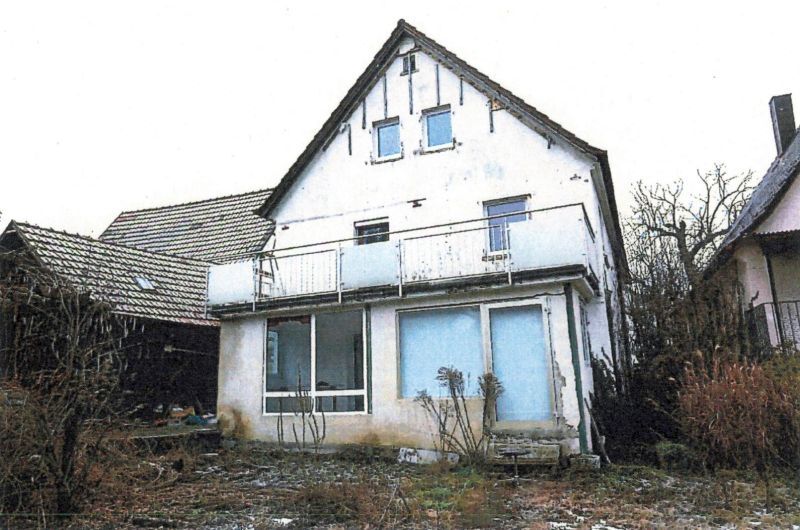 Doppelwohnhaus nebst Doppelgarage und Scheunengebäude in Langenbeutingen - Bild 4
