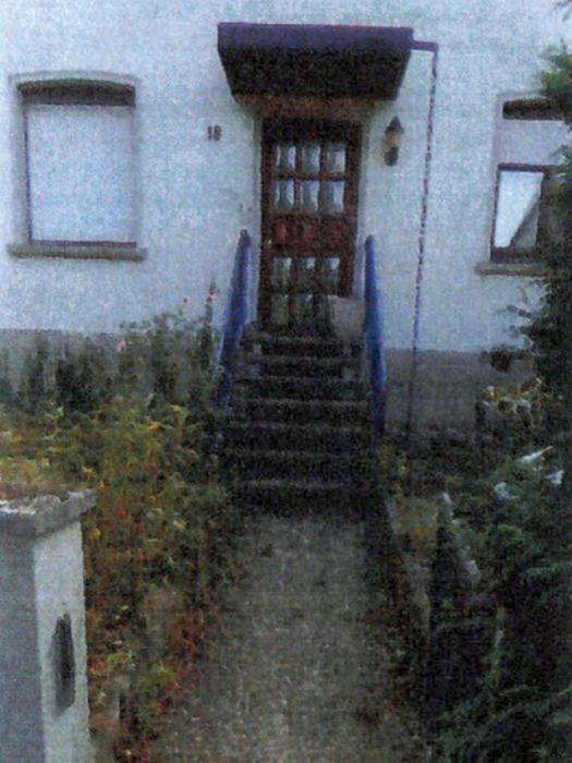 Ein-/Zweifamilienhaus nebst Garage in Untereisesheim - Bild 2