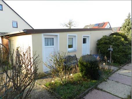 Ein-/Zweifamilienhaus mit zwei Garagen in Schwarzenbruck - Bild 4