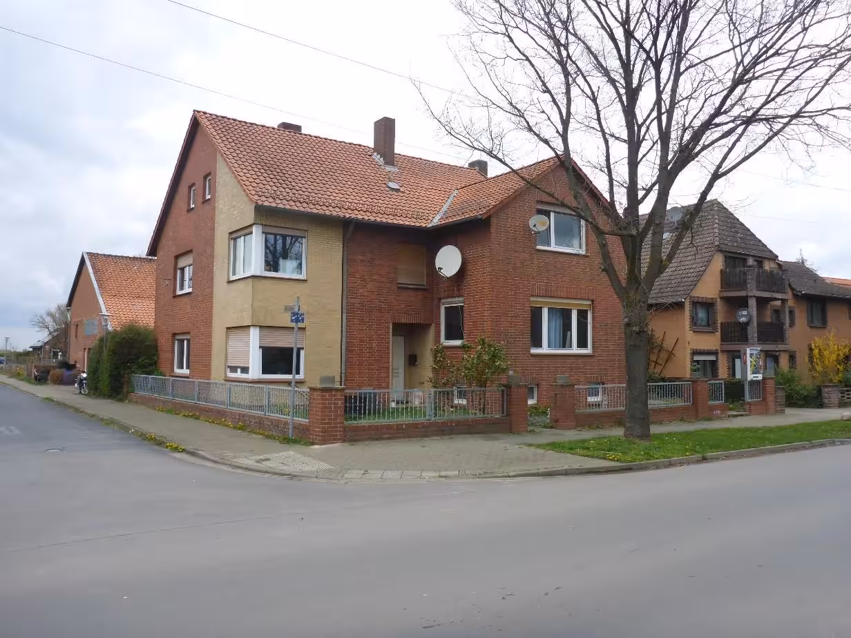Zweifamilienhaus in Hohenhameln - Bild 1