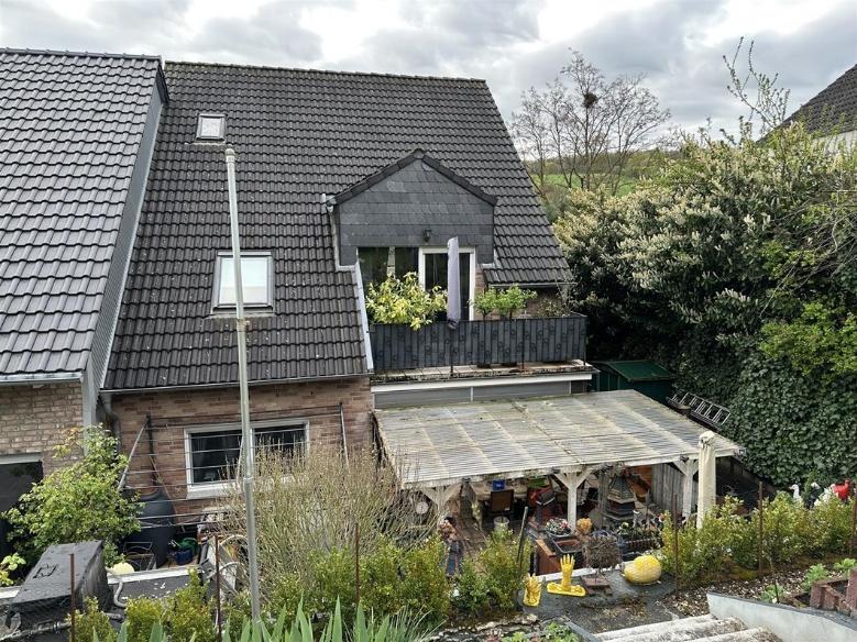 Garage, Doppelhaushälfte, Die Garage ist im KG des Hauses integriert. in Langerwehe - Bild 2