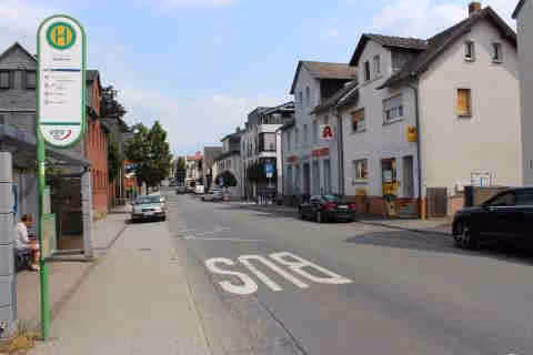 Wohn-/Geschäftshaus, Garage in Krofdorf-Gleiberg - Bild 3