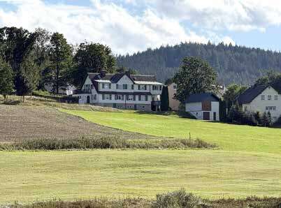 Einfamilien-Reihenhaus mit Nebengebäude in Bad Steben - Bild 4
