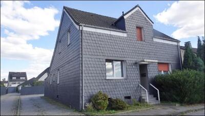 Garagenzeile, Dreifamilienhaus in Andreasstraße 30, 45661 Recklinghausen - Bild 2