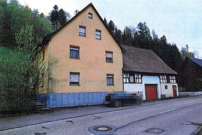 Einfamilienhaus nebst Scheunengebäude mit integrierter Garage in Schmellenhöfer Straße 37, 71543 Wüstenrot - Bild 1
