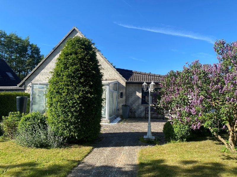 Einfamilienwohnhaus mit 2 Wintergärten und Fertiggarage in Scharbeutz - Bild 3