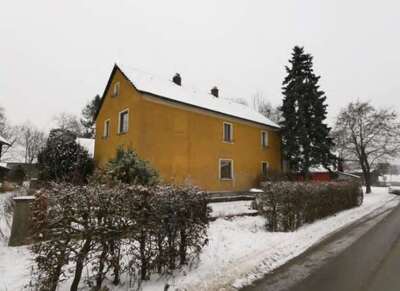 Gebäude- und Freifläche, Landwirtschaftsfläche in Lamplmühlstraße 23, 00000 Püchersreuth, Wurz - Bild 1