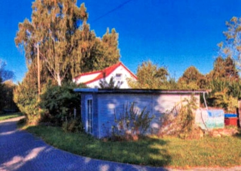 Einfamilienhaus mit Nebengebäuden in Martenshagen - Bild 1