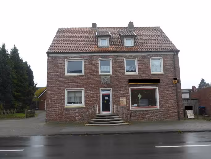 Wohn-/Geschäftshaus in Weener - Bild 1