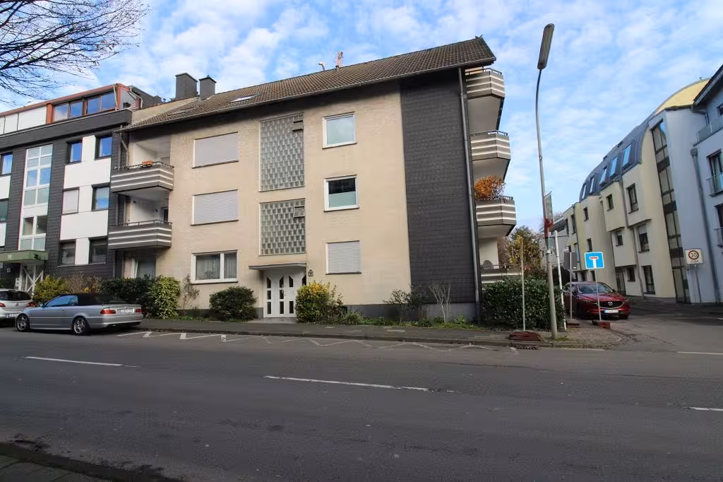 Kfz-Stellplatz, Eigentumswohnung (3 bis 4 Zimmer) in Leichlingen - Bild 1