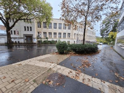 Abrissreifes Fabrikgebäude, Garagengebäude und Garagen-Lager in Wuppertal - Bild 1