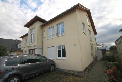 Einfamilienwohnhaus mit Büronutzung und Doppelgarage in Kornstraße 12, 73547 Lorch-Oberkirneck - Bild 2