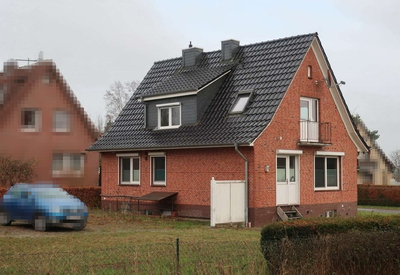 Wohnhaus mit 2 Wohneinheiten in Manhagen 1, 23869 Elmenhorst - Bild 2