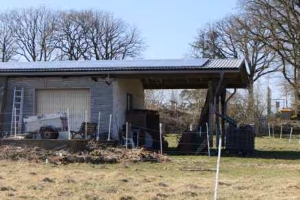 Einfamilienhaus, EfH mit rückwärtig angebauten Wirtschaftsgebüude im Außenbereich, und Nebengebäude in Leichlingen - Bild 2