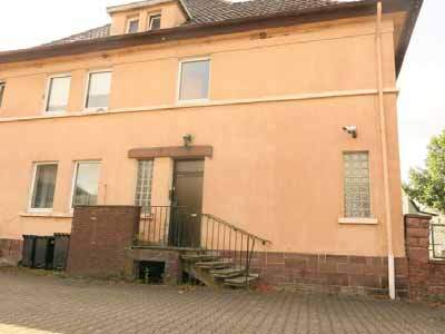 gewerblich genutztes Grundstück, Zweifamilienhaus, Kfz-Stellplatz, Gewerbeeinheit (z.B. Laden, Büro), Garage, Zweifamilienhaus und gewerblich nutzbare Nebengebäude in Lüchtringen - Bild 3