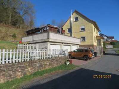 Zweifamilienhaus in Finkenbacher Straße 19, 64760 Oberzent, Olfen - Bild 1