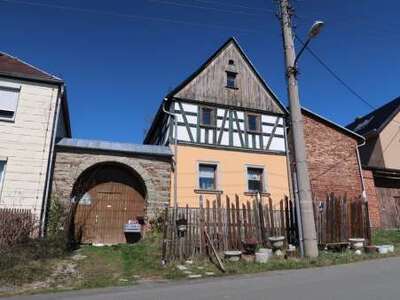 Einfamilienhaus in Sommerseite  24, 07937 Zeulenroda-Triebes; ehemals Zeulenrodaer Straße 24 - Bild 1