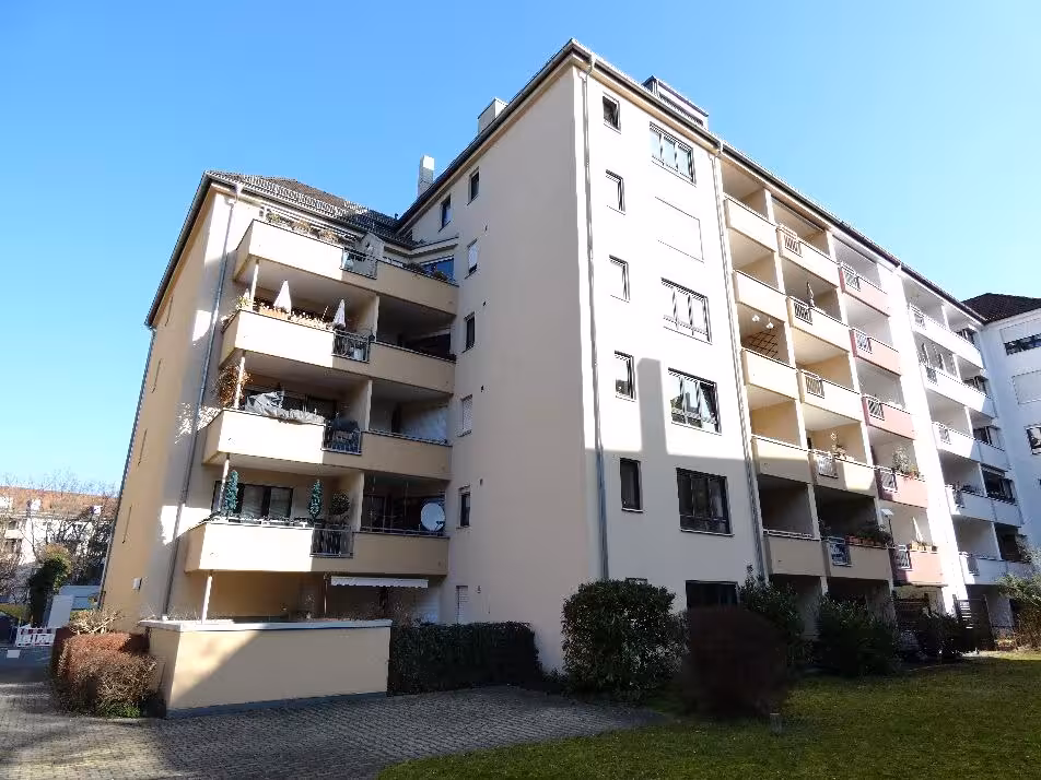 Eigentumswohnung (3 bis 4 Zimmer) in Nürnberg - Bild 2