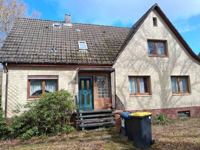 Einfamilienhaus (nicht bewohnbarer Zustand) mit Garage in Schimmelmannstraße 2, 22926 Ahrensburg - Bild 1