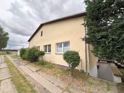Büro-/Werkstatt- und Lagergebäude in Trostfelde 4a, 17087 Altentreptow - Bild 1