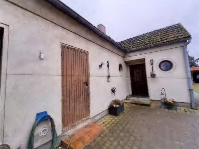 Einfamilienhaus mit Nebengelass in Löbnitz - Bild 1