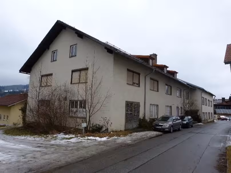 Wohn- und Betriebsgebäude in Frauenau - Bild 2