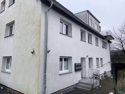 Eigentumswohnung (3 bis 4 Zimmer), Sondernutzungsrechte an einer Pkw-Garage und einem Pkw-Stellplatz im Freien in Alter Schulweg 13, 51588 Nümbrecht, Drinsahl - Bild 1