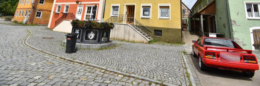 Einfamilienhaus, Garage in Weiltingen - Bild 2