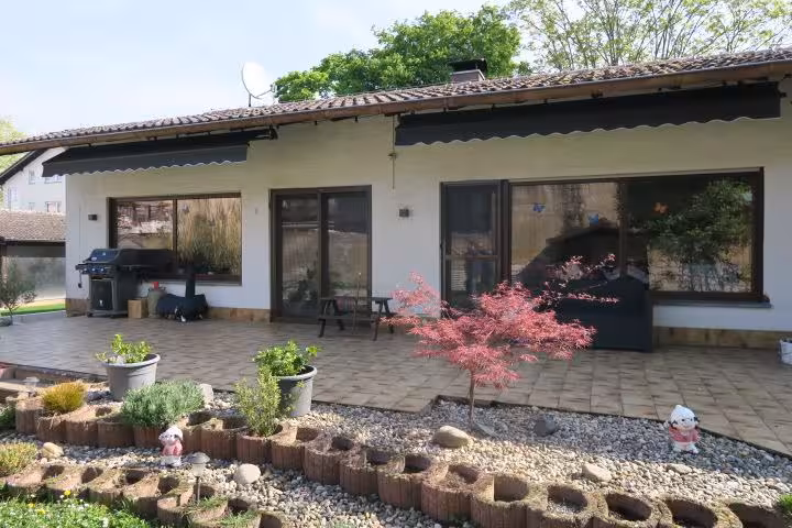 Einfamilienhaus, Garage in Hochheim - Bild 1