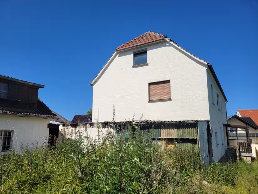 Garage, Einfamilienhaus, ohne Innenbesichtigung, stark sanierungsbedürftig in Schwaney - Bild 3