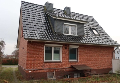 Wohnhaus mit 2 Wohneinheiten in Manhagen 1, 23869 Elmenhorst - Bild 1