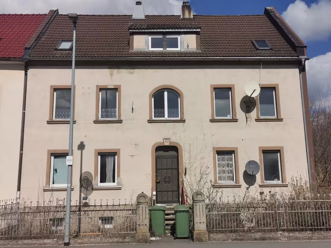 Zweifamilienhaus als Reihenendhaus in Münchberg - Bild 1
