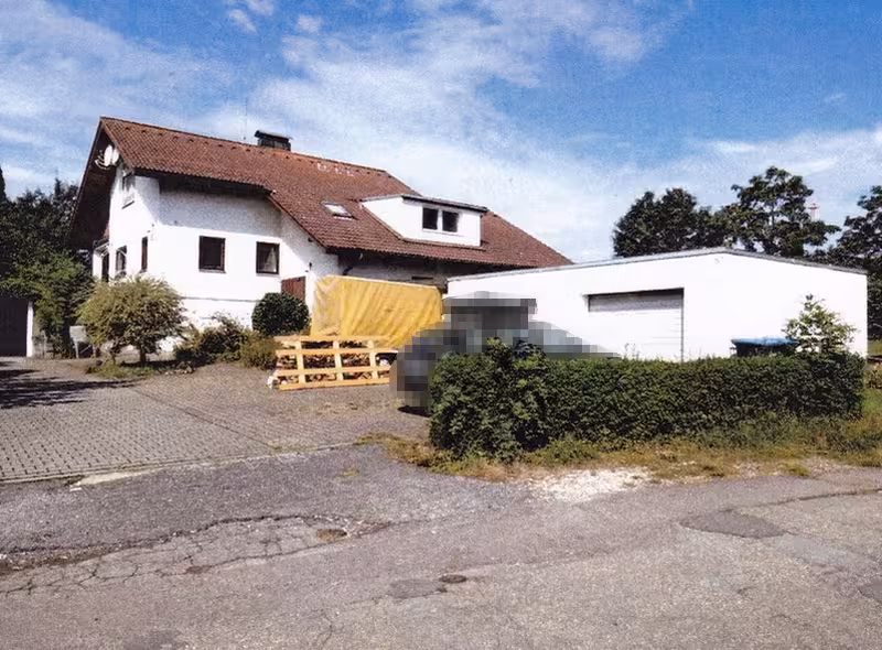 Zweifamilienhaus mit Doppelgarage und Carport in Schorndorf - Bild 2