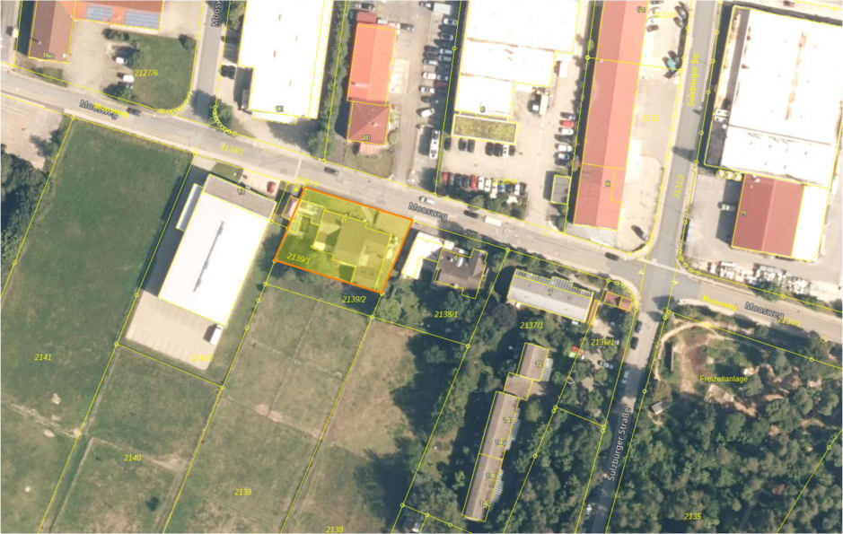 Garage, Einfamilienhaus mit Einliegerwohnung in Neumarkt in der Oberpfalz - Bild 2