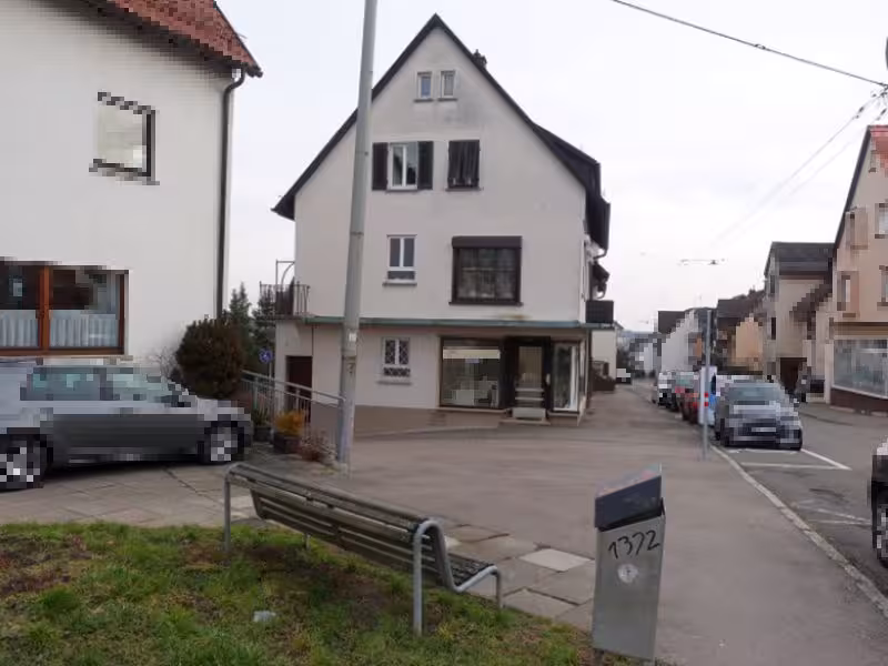Doppelhaushälfte mit gemischter Nutzung und Einzelgarage in Stuttgart - Bild 3