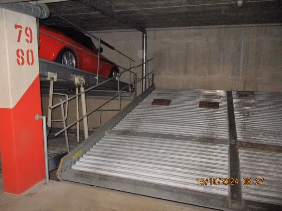 Eigentumswohnung (1 bis 2 Zimmer), 4 Kfz-Stellplätze auf einer Doppelpalette in der Tiefgarage in Nürnberg - Bild 4