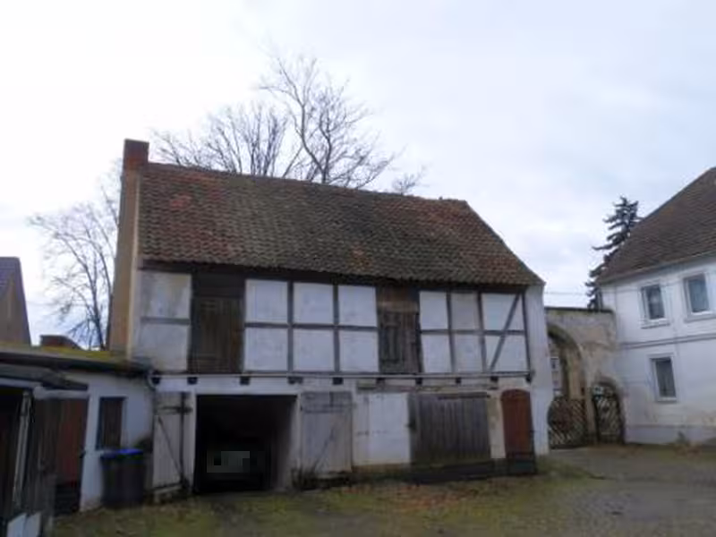 Mehrfamilienhaus mit mehreren ehem. Wirtschaftsgebäuden in Wanzleben-Börde - Bild 3