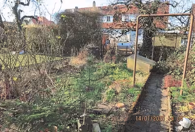 Wohnhaus (Doppelhaushälfte) in Fellbacher Straße 175, 70327 Stuttgart-Untertürkheim - Bild 2